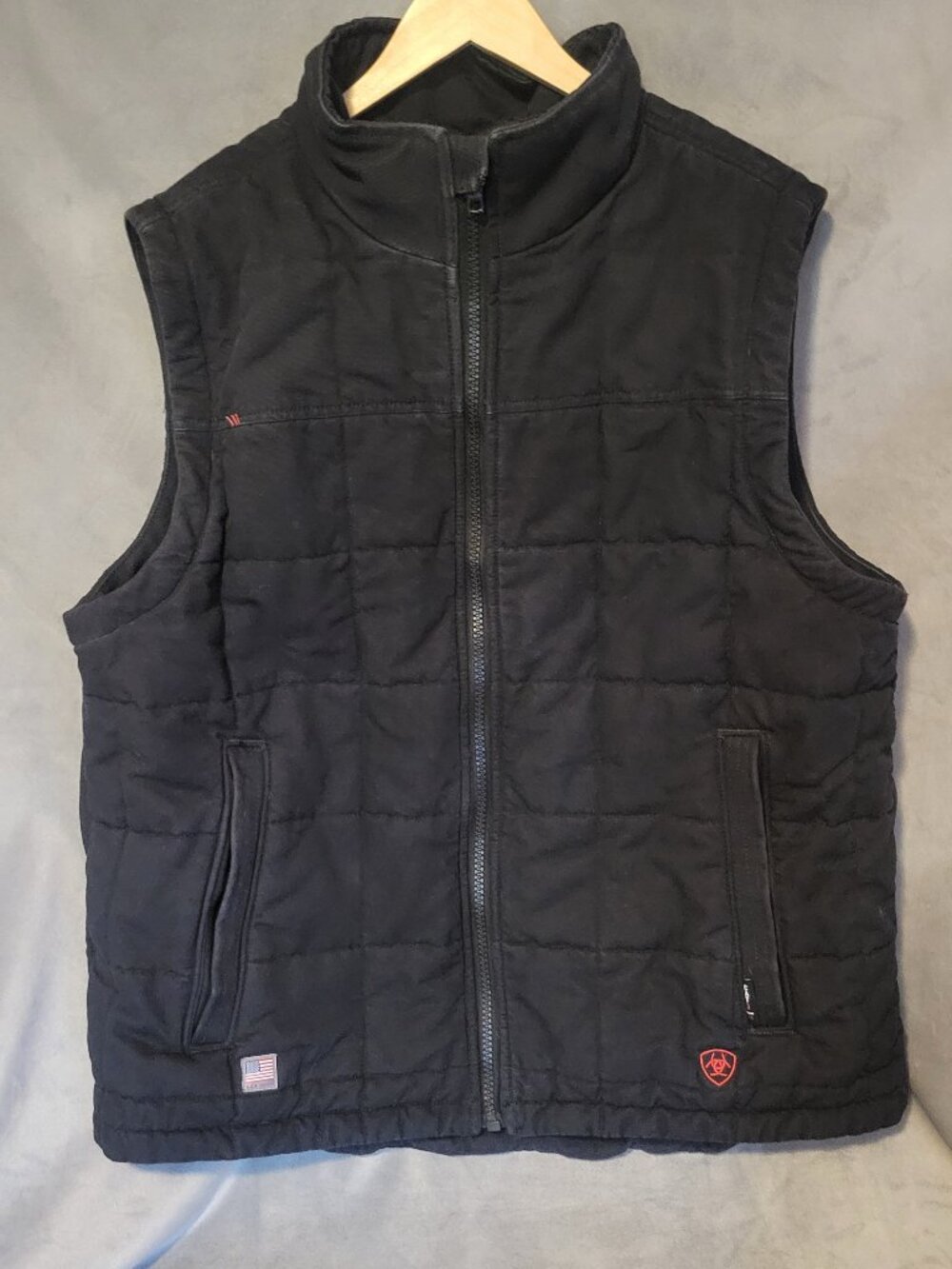 Ariat Men's Black Insulated Quilted FR Work Vest Zip Stand-Up Collar XL CAT3